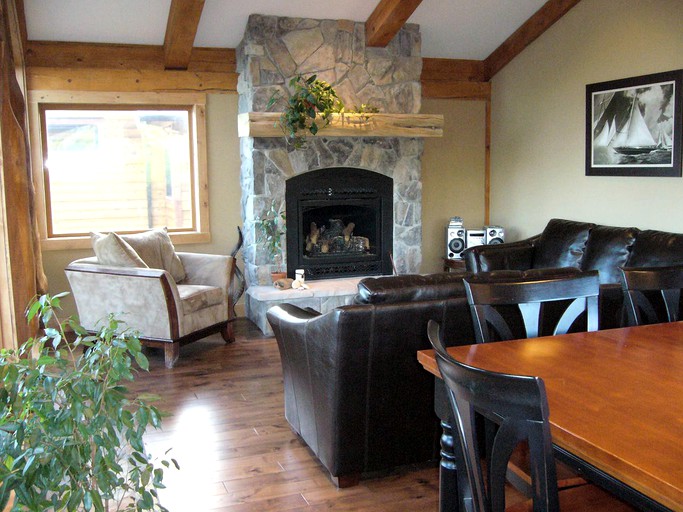 Nature Lodges (Ucluelet, British Columbia, Canada)