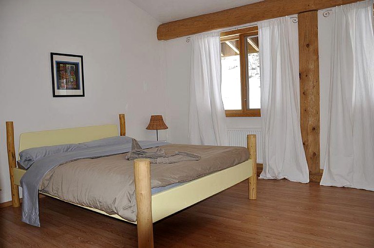 Nature Lodges (Hudson Hope, British Columbia, Canada)