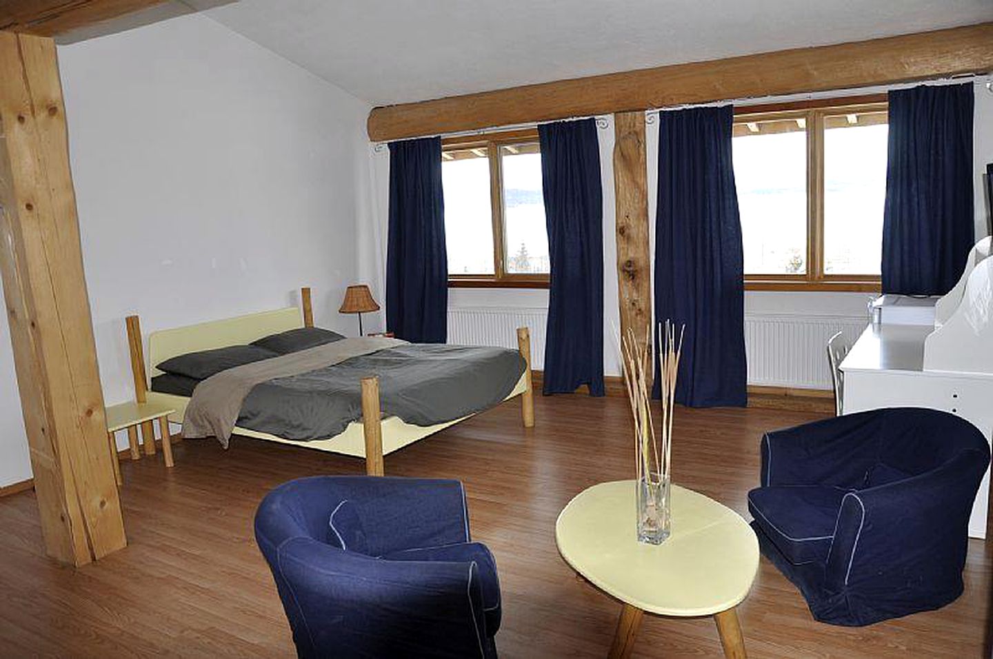 Nature Lodges (Hudson Hope, British Columbia, Canada)