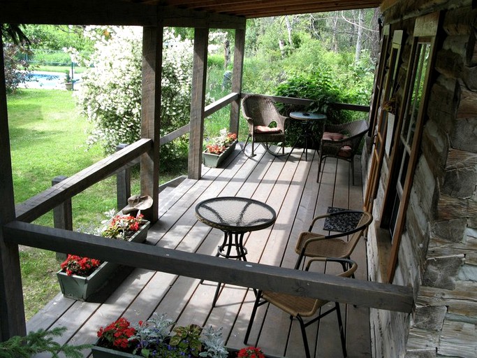 Cabins (Windemere, British Columbia, Canada)