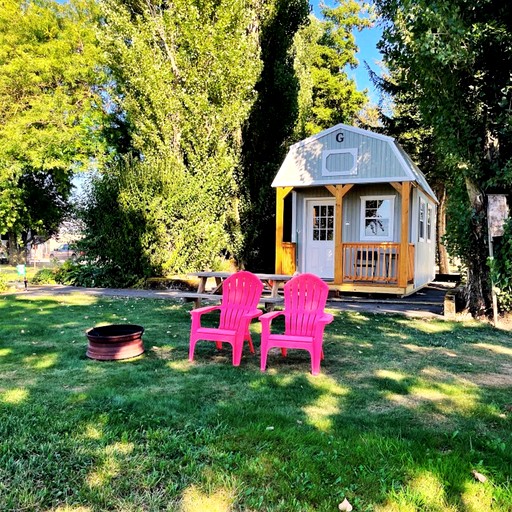 Cabins (United States of America, Lynden, Washington)