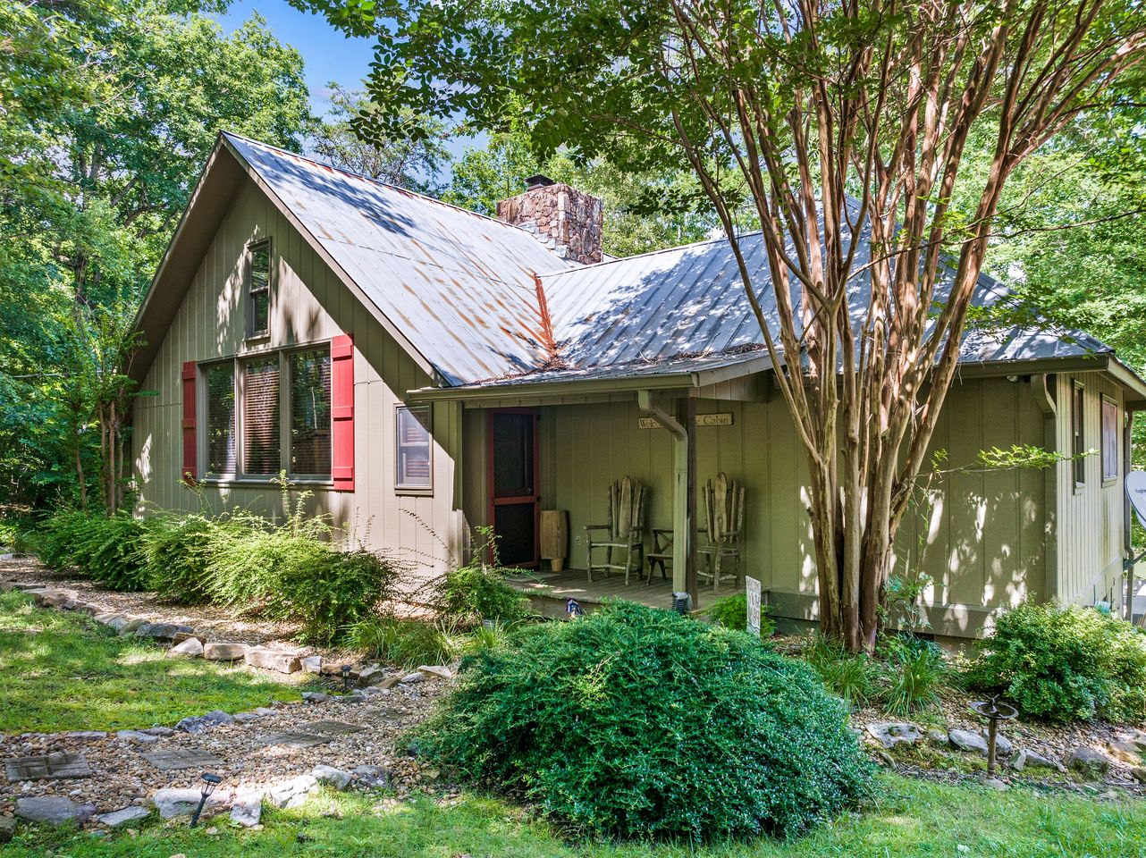 Wonderful Cabin with Fireplace in Mentone, Alabama
