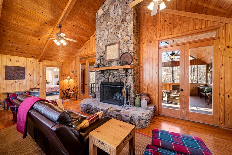 Cabins (United States of America, Mentone, Alabama)