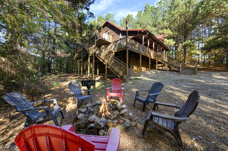 Wonderful Cabin Nestled in the Trees in Broken Bow, Oklahoma