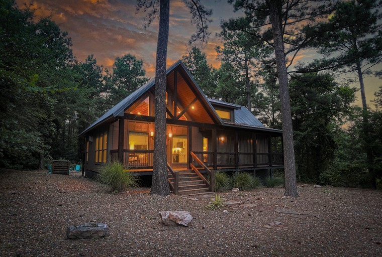 Cabins (United States of America, Broken Bow, Oklahoma)