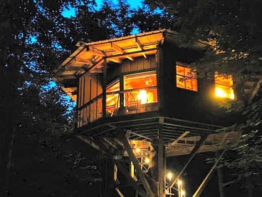 Tree Houses (Paul Smiths, New York, United States)