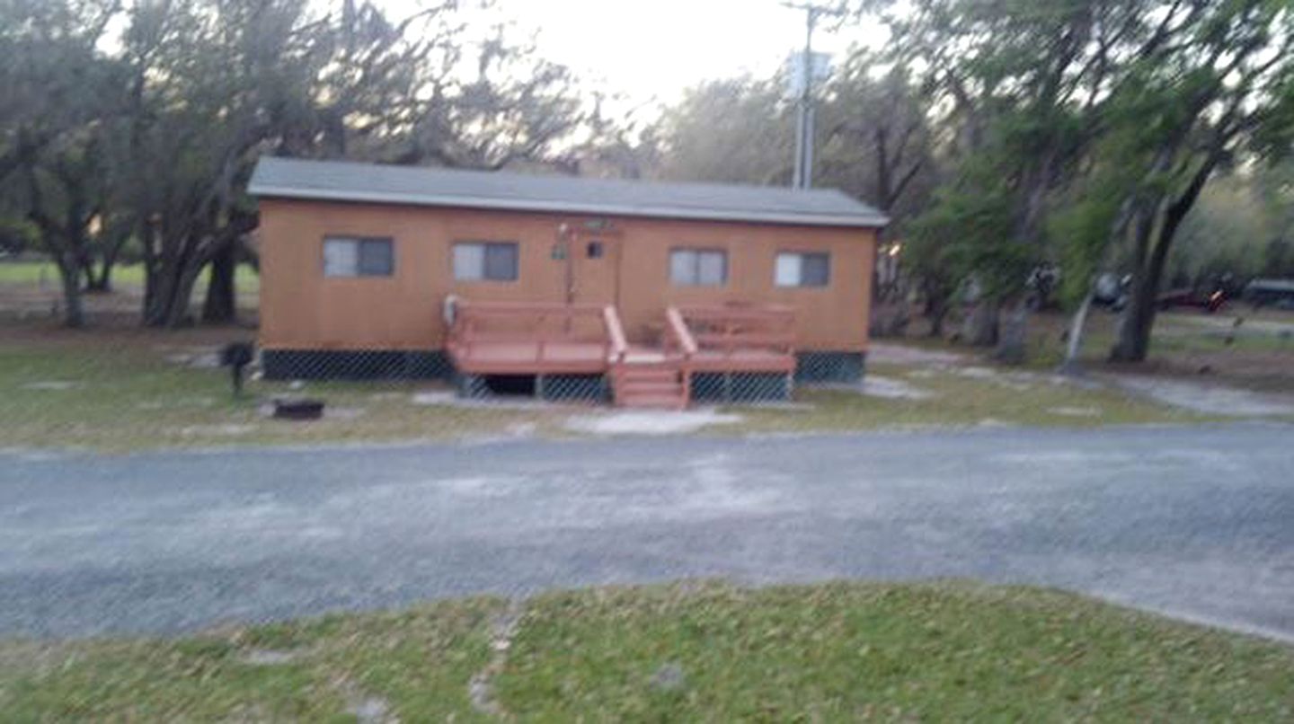 Cabins (Madison, Florida, United States)