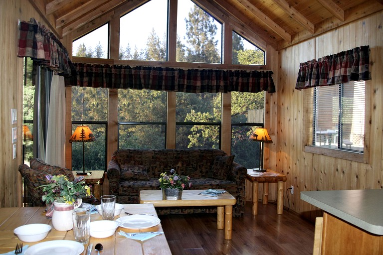 Cabins (Groveland, California, United States)