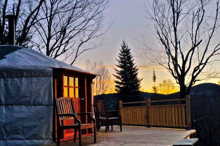 Yurts (Lac-Beauport, Quebec, Canada)