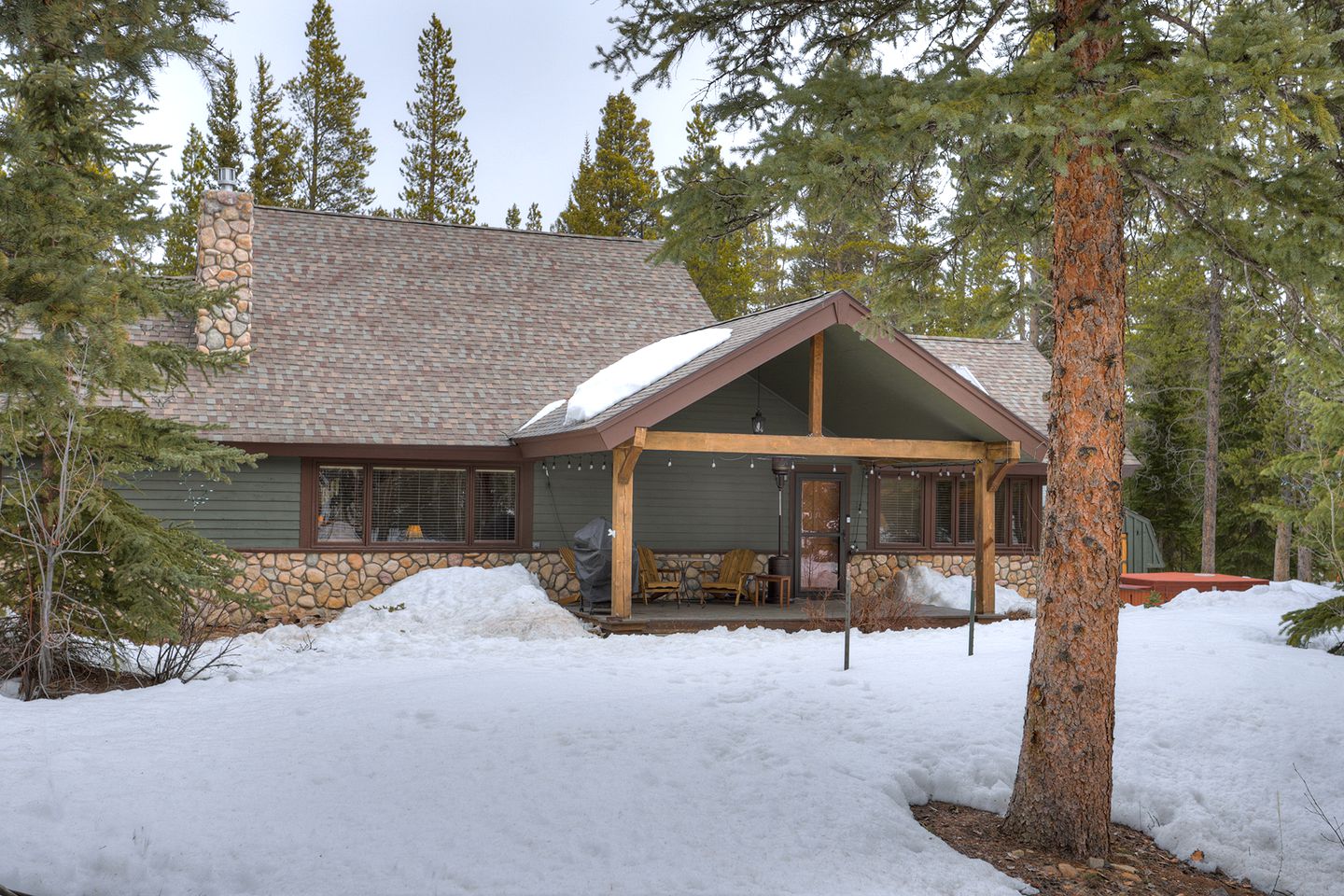 Secluded Vacation Rental for a Wonderful Family Getaway Surrounded by Mountains in Breckenridge