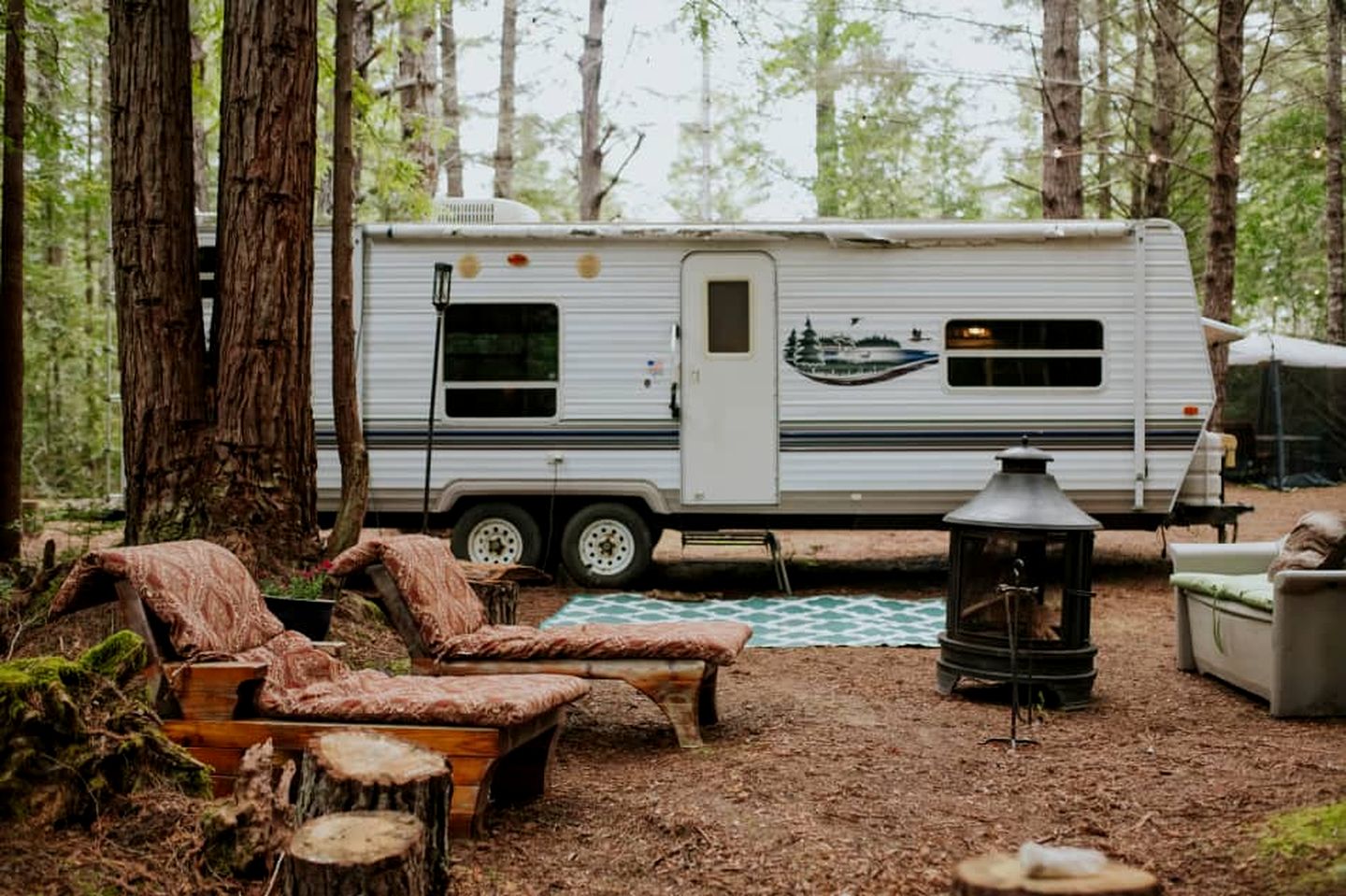 Cozy Forest Caravan Near the Coast in Albion, California