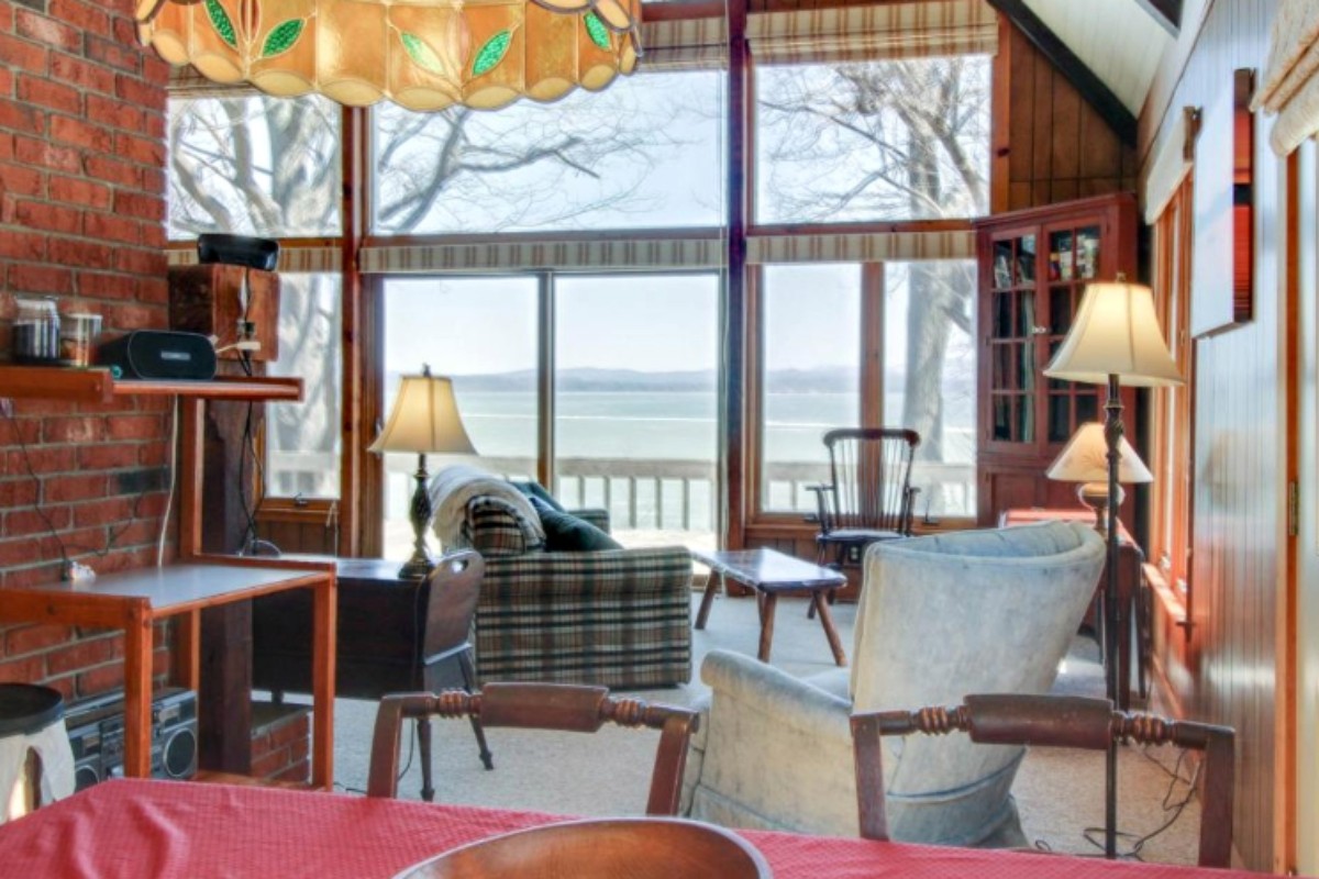 Cabins with Fireplaces in Vermont
