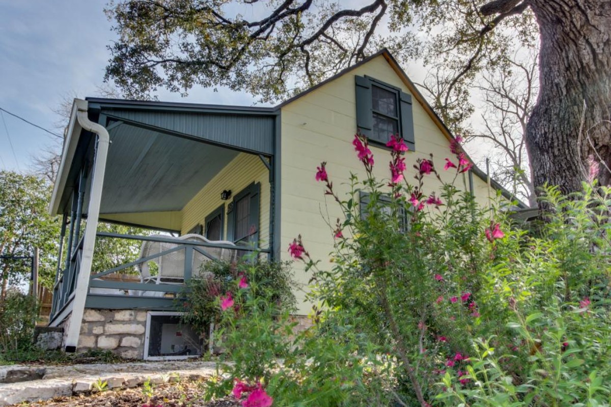 Couples Weekend Rentals in Texas Hill Country