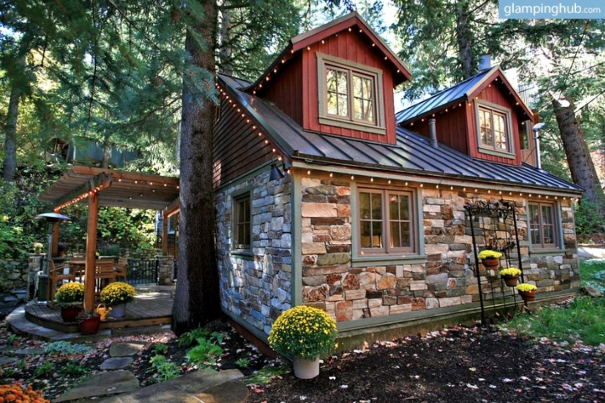 Gift a Pet-Friendly Stay near Portland