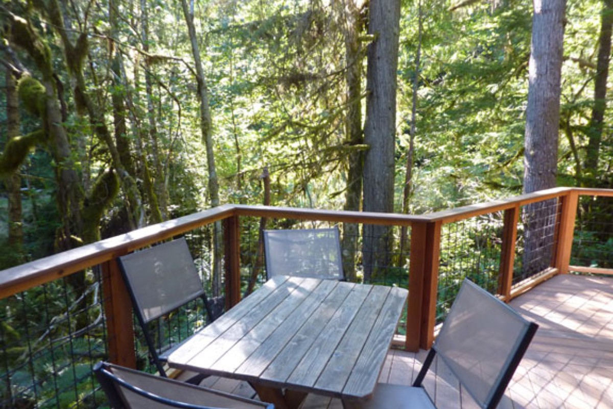Glamping near Mountain Loop Highway