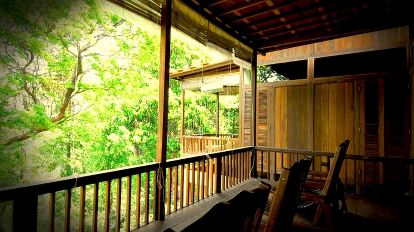 Romantic Elevated Cottages for Couples near Madikeri in Southern India