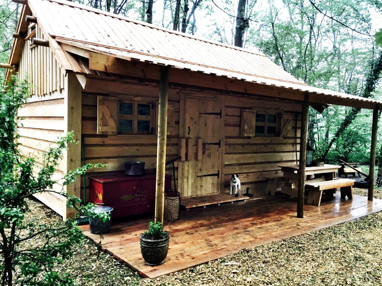 Irresistible Cabin Rental in Enchanting Ancient Woodlands of East Sussex, England