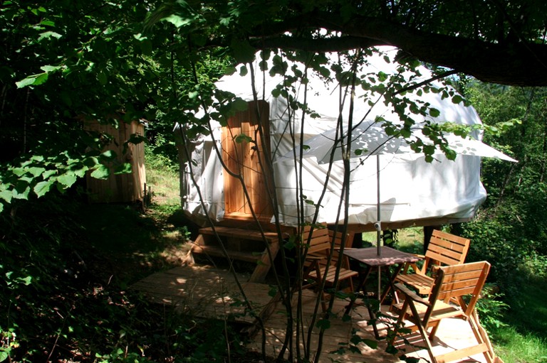 Yurts (Laval sur Doulon, Auvergne-Rhône-Alpes, France)