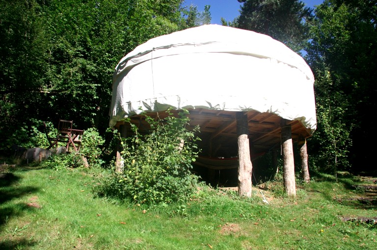 Yurts (Laval sur Doulon, Auvergne-Rhône-Alpes, France)