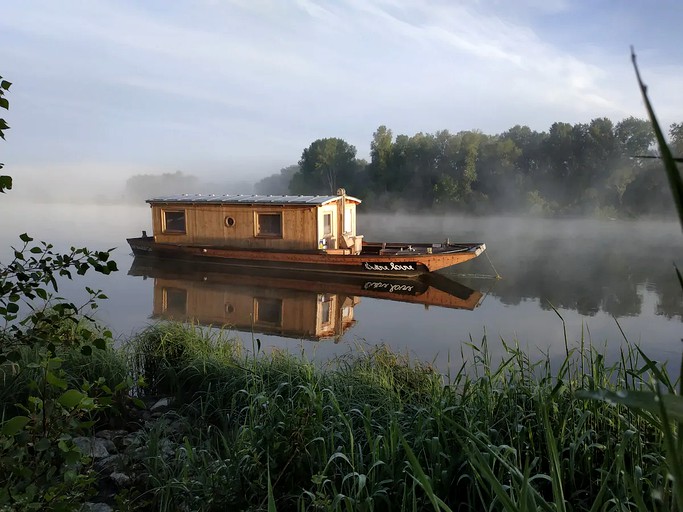 Houseboat holiday in Loire Valley