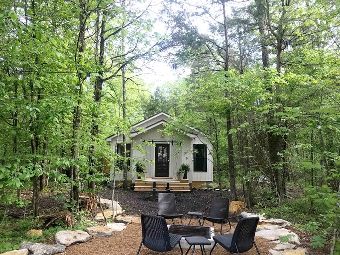 Romantic Getaways near Nashville, TN