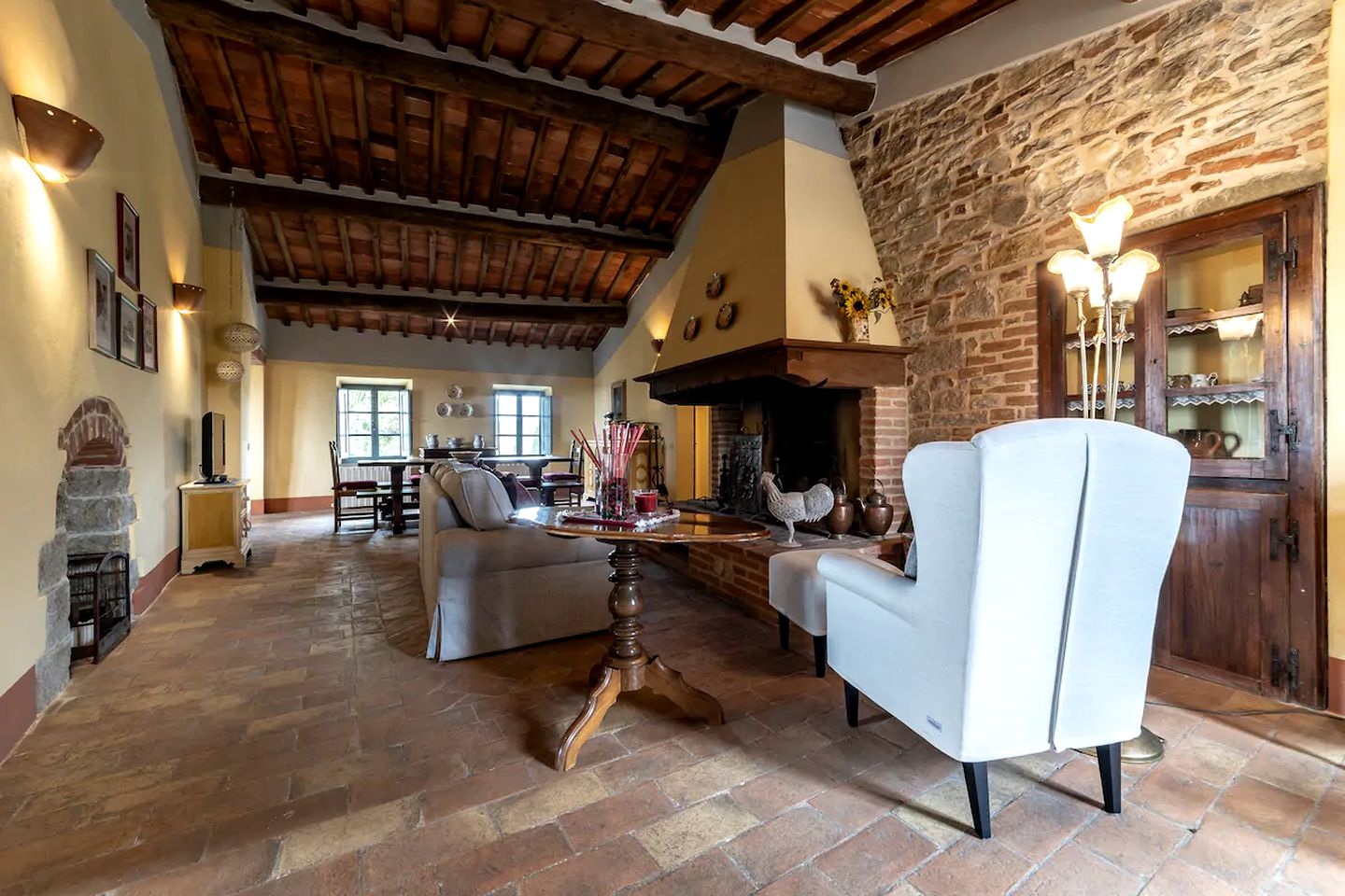 Fantastic Chianti Style Retreat for Holidays in Tuscany