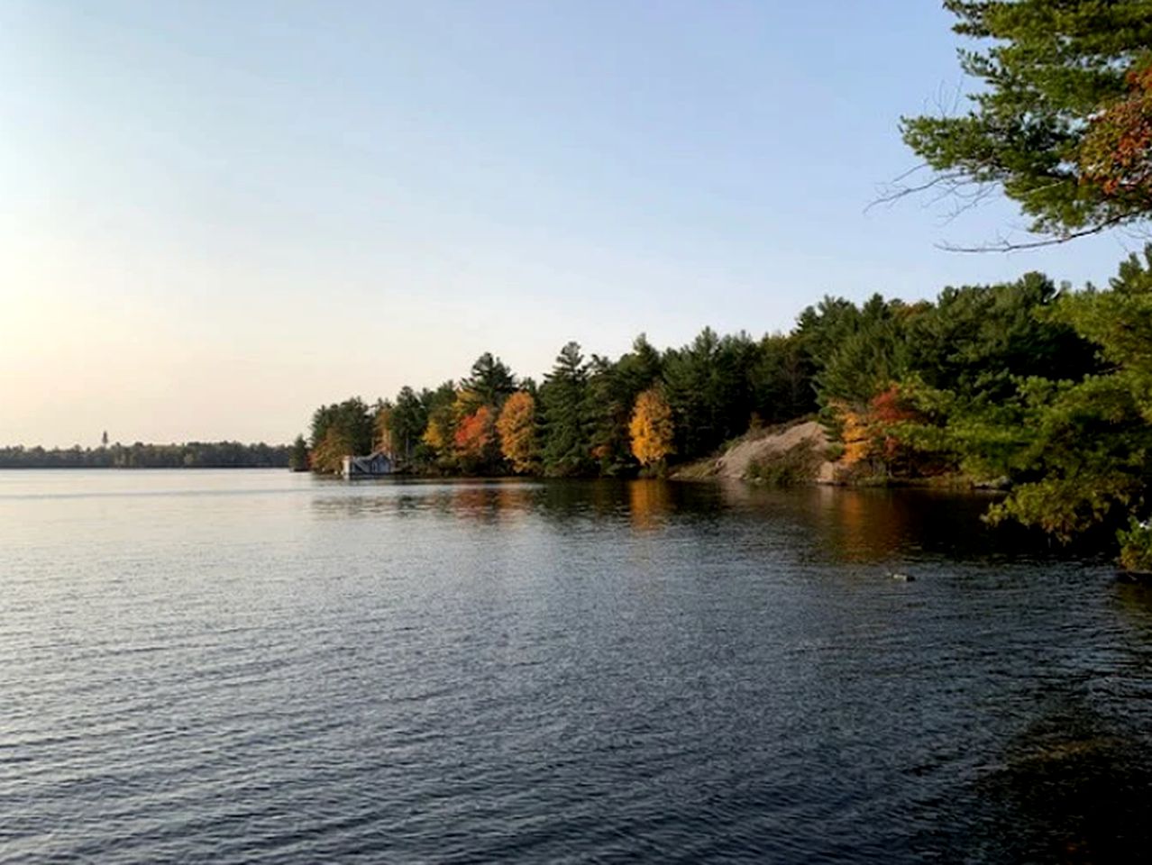 Peaceful Ontario Glamping Cabin on Six Mile Lake