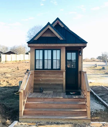 Tiny house rental for Texas glamping