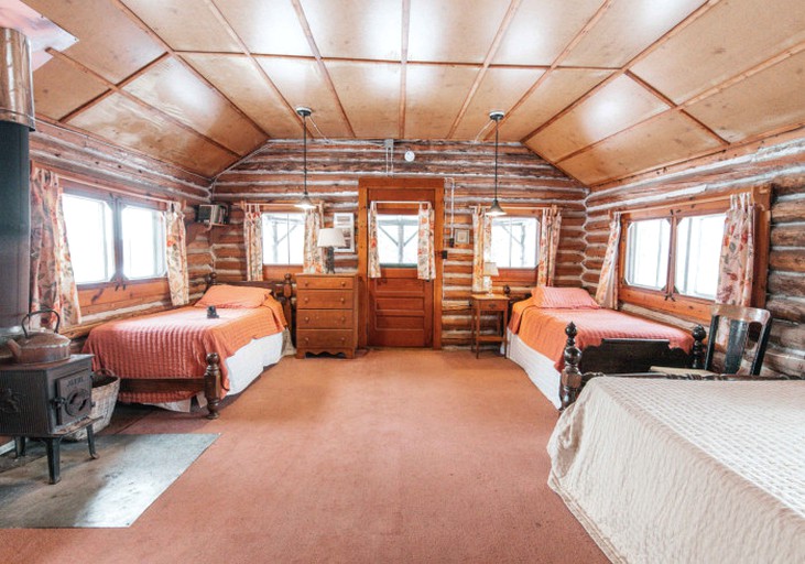 Ogontz Rustic Resort, Log Cabins 62987, Lyman, United States of America