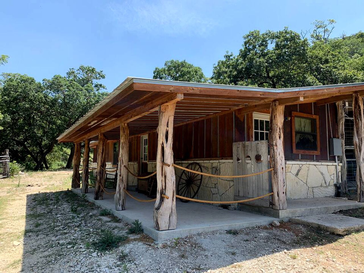 Backroads Reservation - 7 Canyons Ranch- Vintage Cowboy, Cabins ...