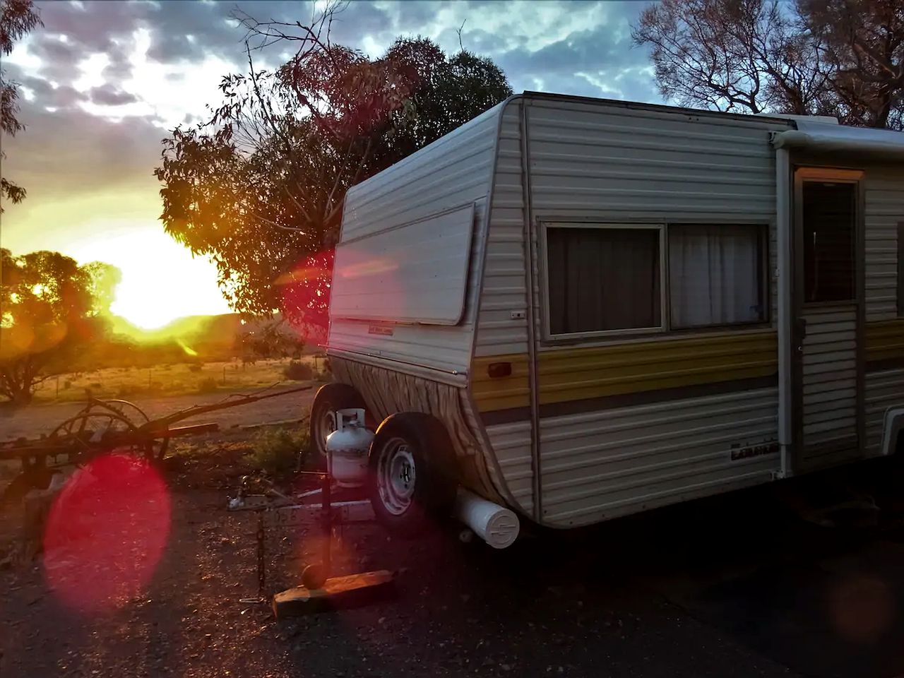 Comfy Caravan Rental for Weekend Getaways in South Australia