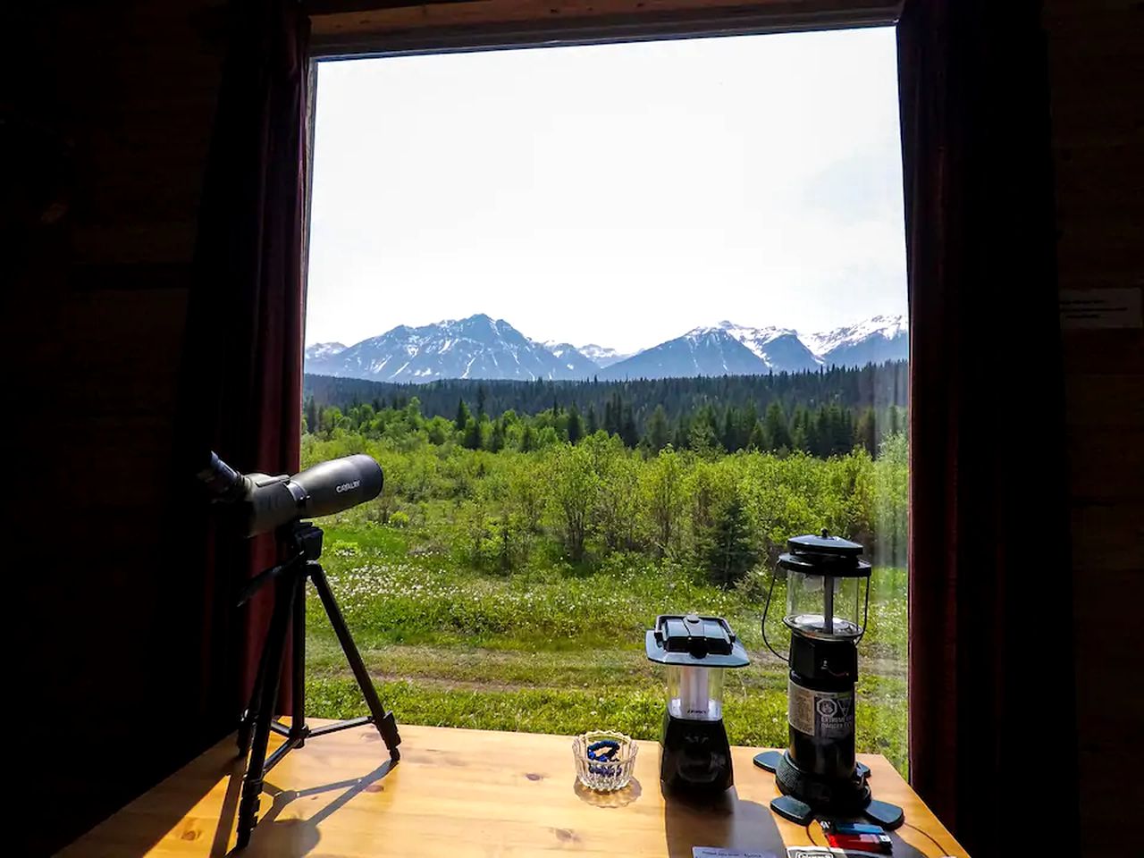 Fabulous Dogsled Retreat Ideal for Columbia Valley Vacations