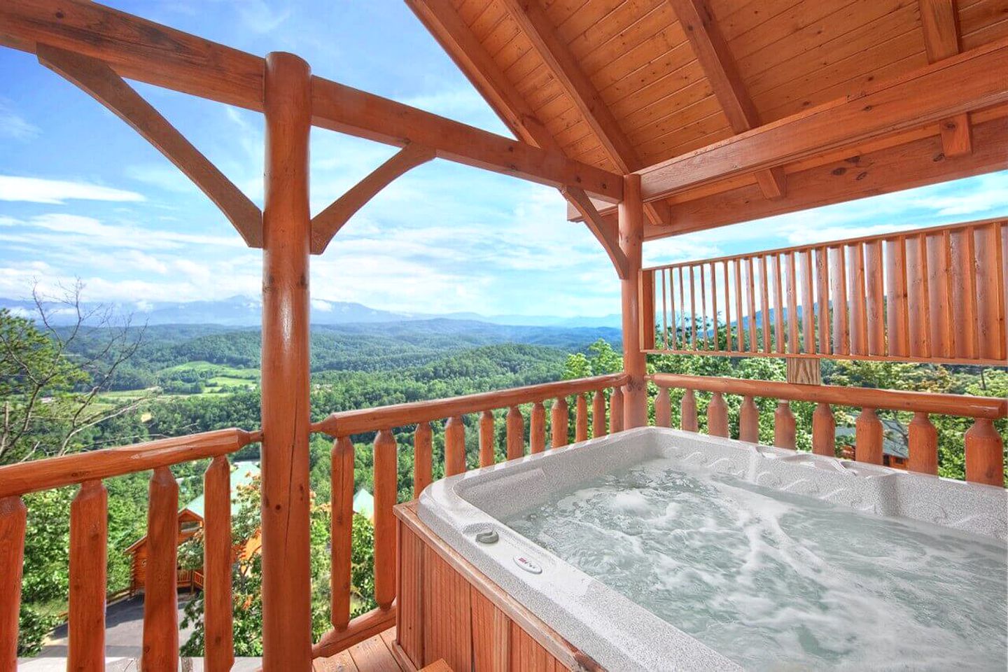 Amazing Vacation Cabin near Cades Cove Valley in Sevierville, Tennessee