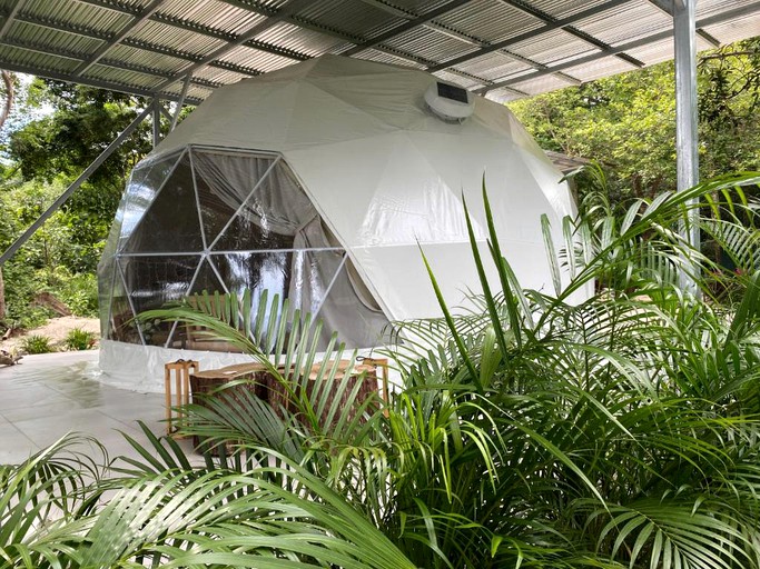 Luxury eco dome for Costa Rica glamping.