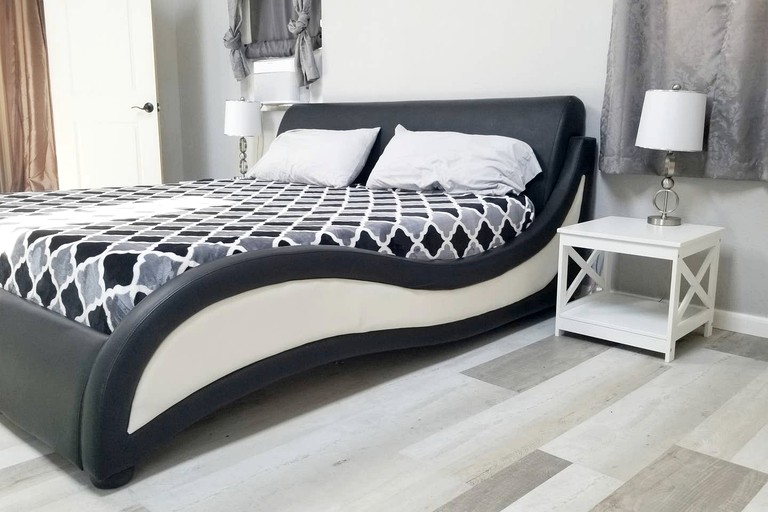 Cabins (Killeen, Texas, United States)