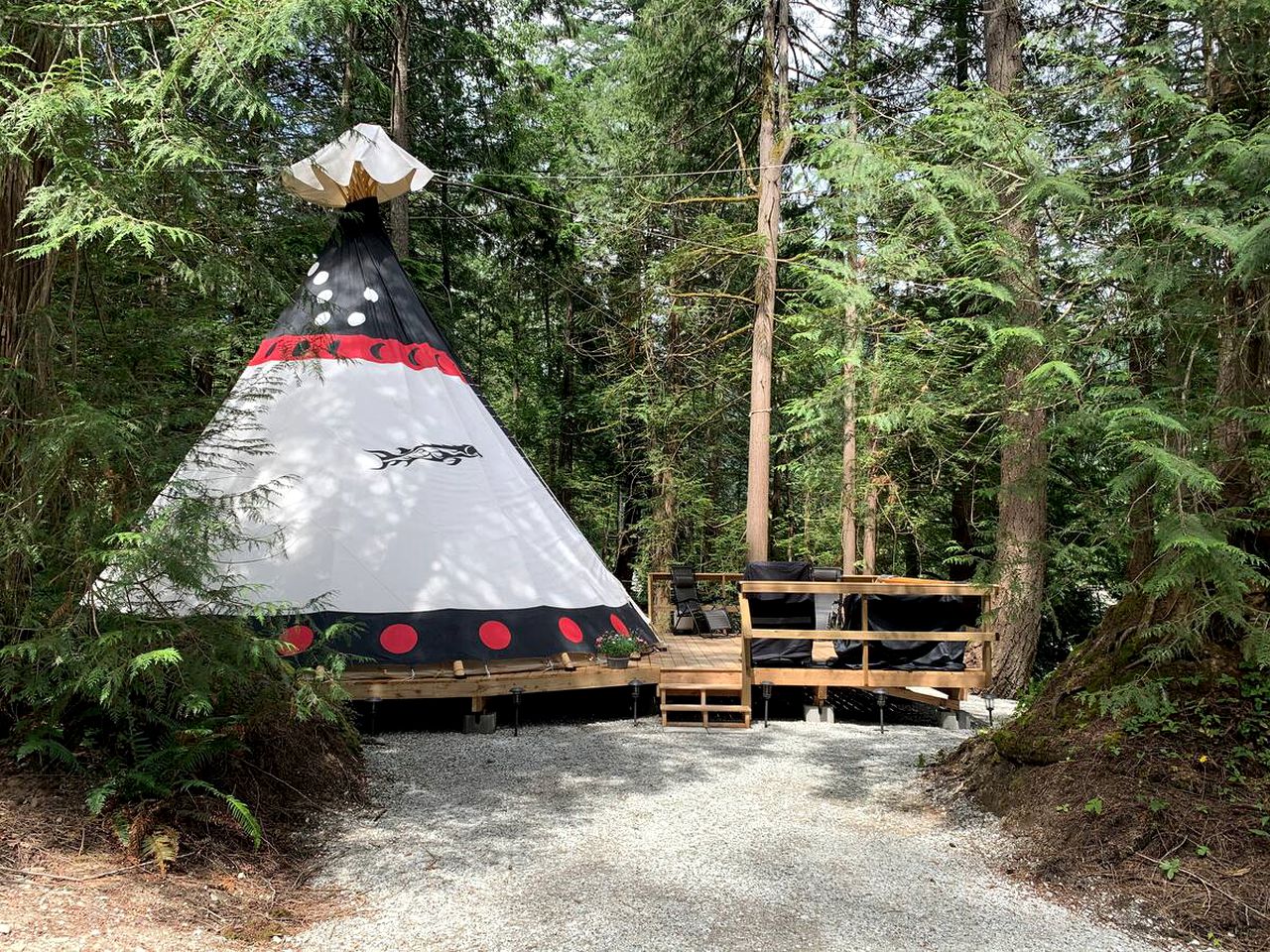 Luxury Tipi Rental in Fraser Canyon for Glamping in BC, Canada