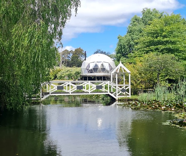 Domes (Sheffield, Tasmania, Australia)