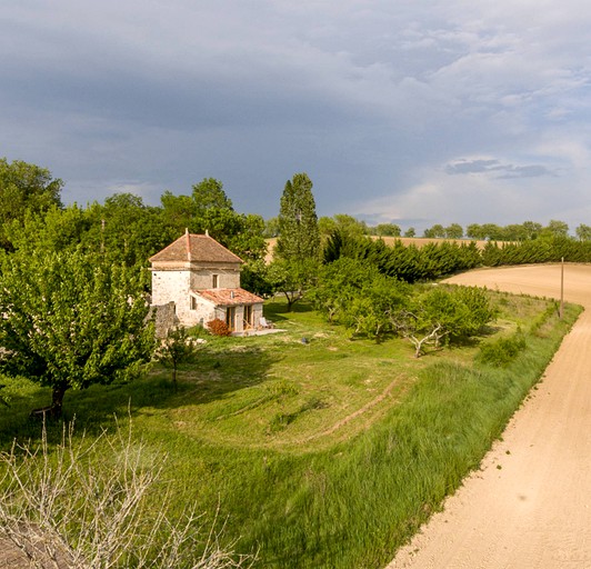 Cottages (Puylaroque, Toulouse, France)