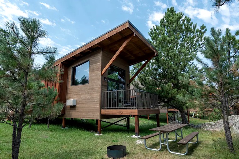Cabins (Custer, South Dakota, United States of America)