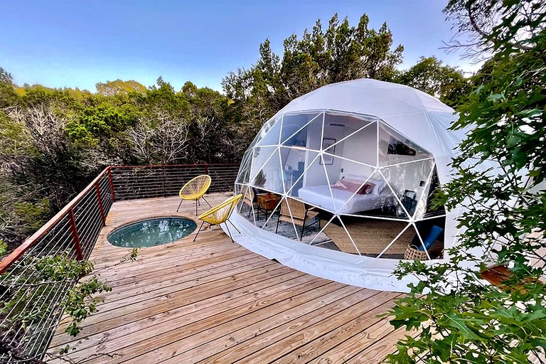 Dome rental for romantic getaways in Texas Hill Country