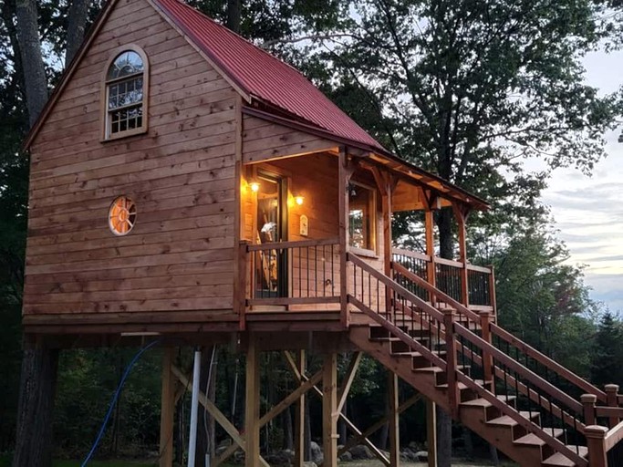Unique treehouse glamping, for secluded getaway