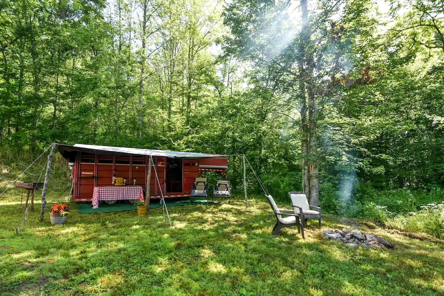 Retro Converted Container for the Best Glamping in North Carolina