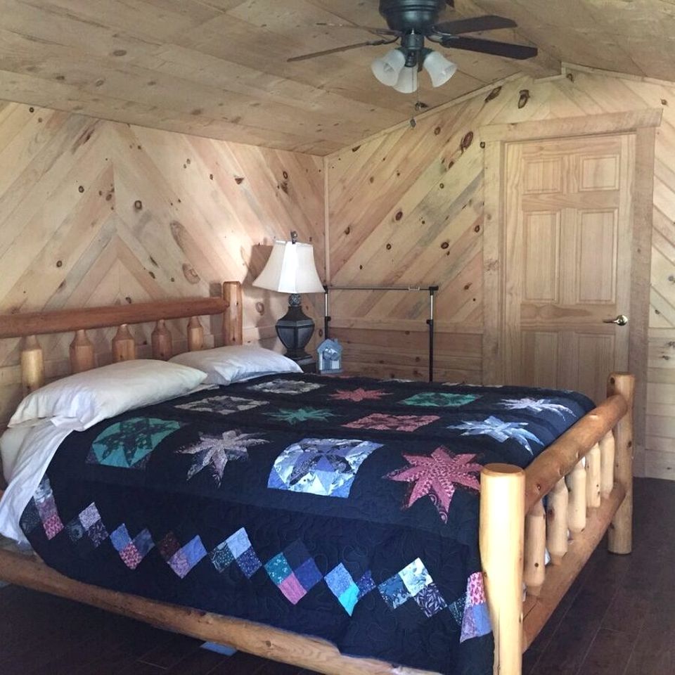 Quaint Cabin with Private Bathroom for a Wonderful Couples Vacation in Greenwood, Wisconsin