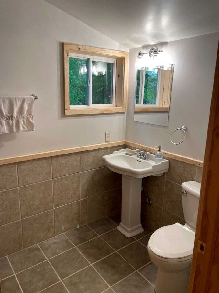 Quaint Cabin with Private Bathroom for a Wonderful Couples Vacation in Greenwood, Wisconsin