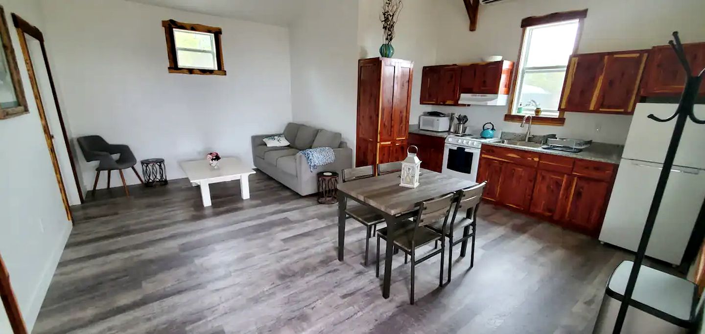 Secluded Cabin Rental for a Weekend Getaway near Austin