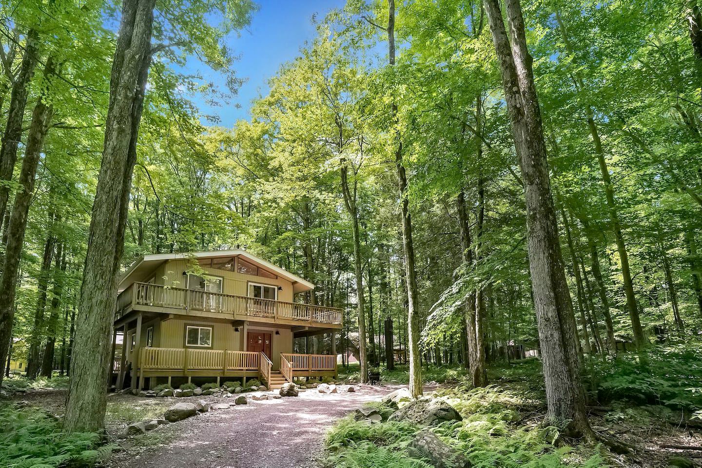 Mountain Cabin Rental for a Weekend Getaway in the Poconos