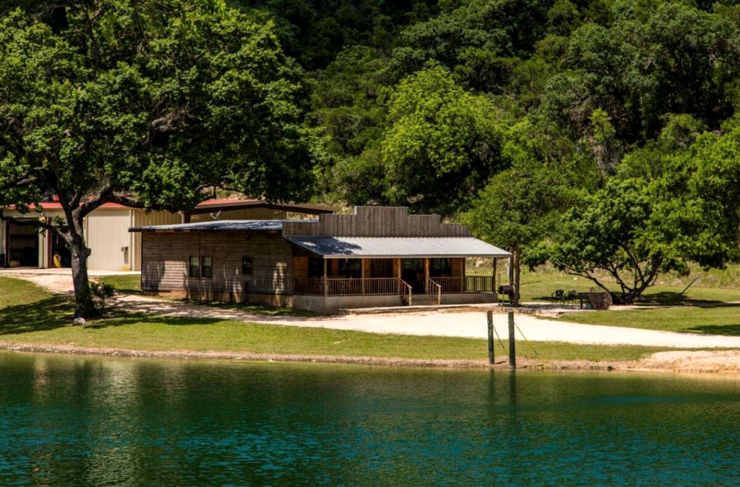 Spacious Lodge Cabin Rental Ideal for a Family Getaway in Texas Hill Country