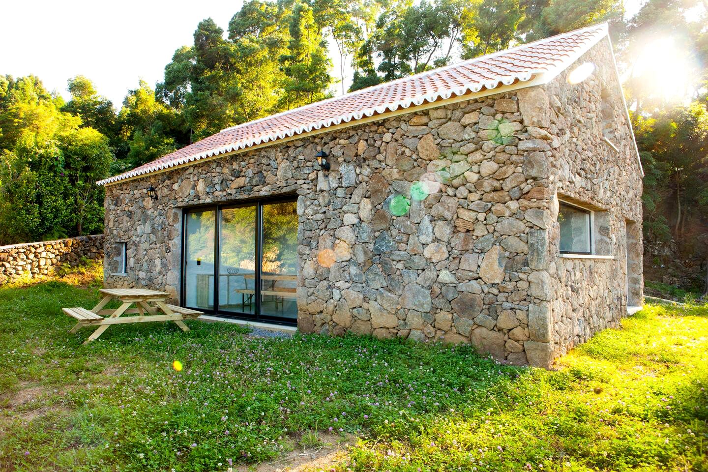 Rustic Cottage Rental Ideal for Glamping in Portugal