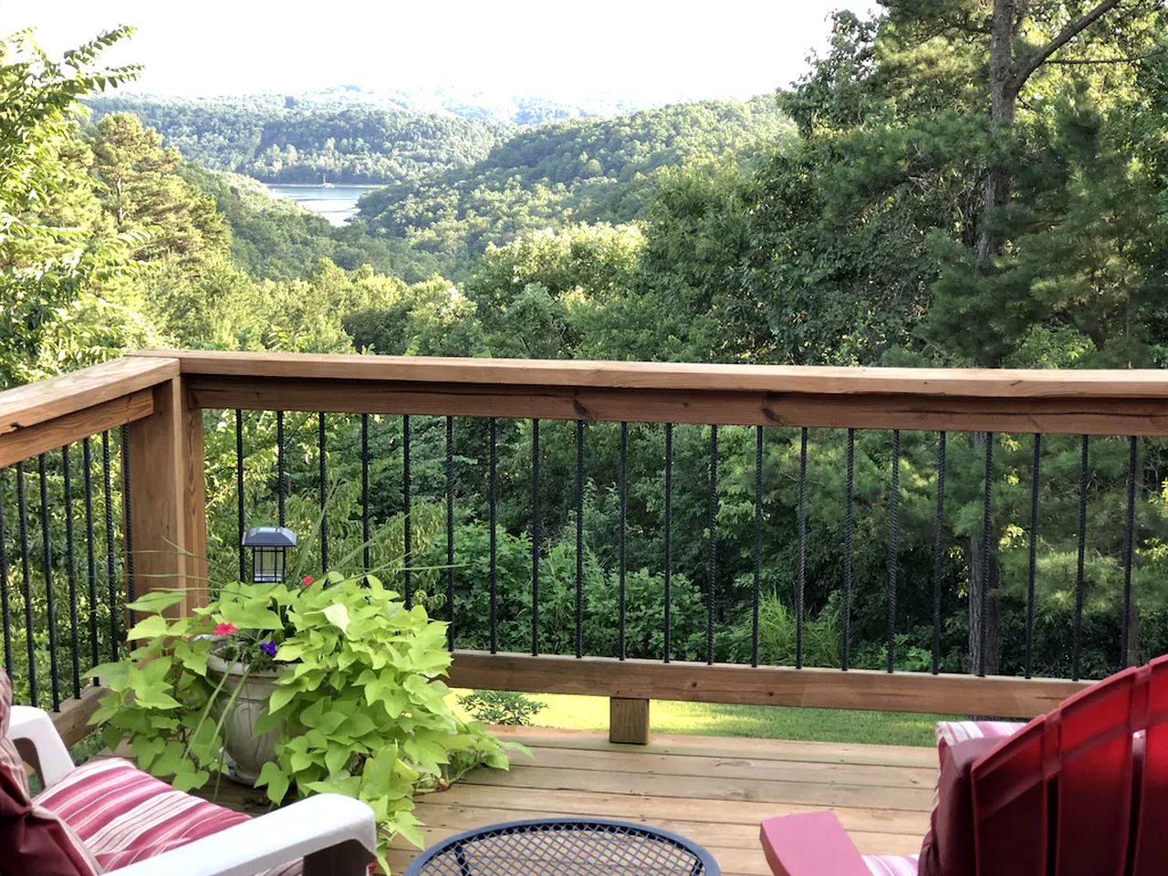 Eureka Springs Cabin for a Fun Arkansas Holiday