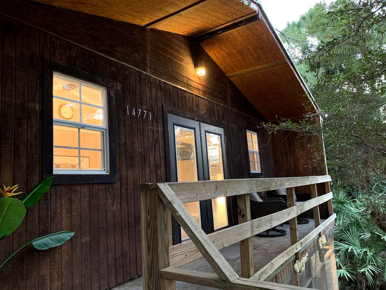 Modern Treehouse Rental with Pool for Glamping in Florida